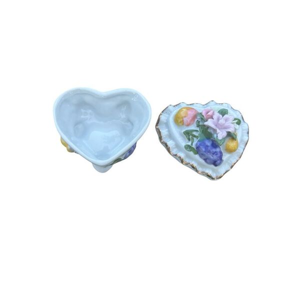 Vintage Floral heart shaped trinket box whimsical fairy boho 3D - Picture 2 of 4
